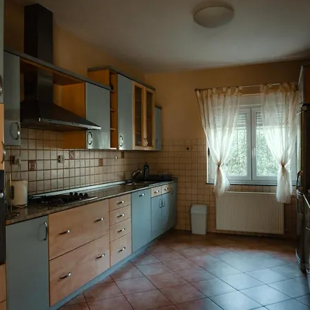 Rozic - With Private Seasonal Heated Pool Appartement Mostar