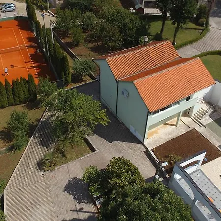 Rozic - With Private Seasonal Heated Pool Appartement *